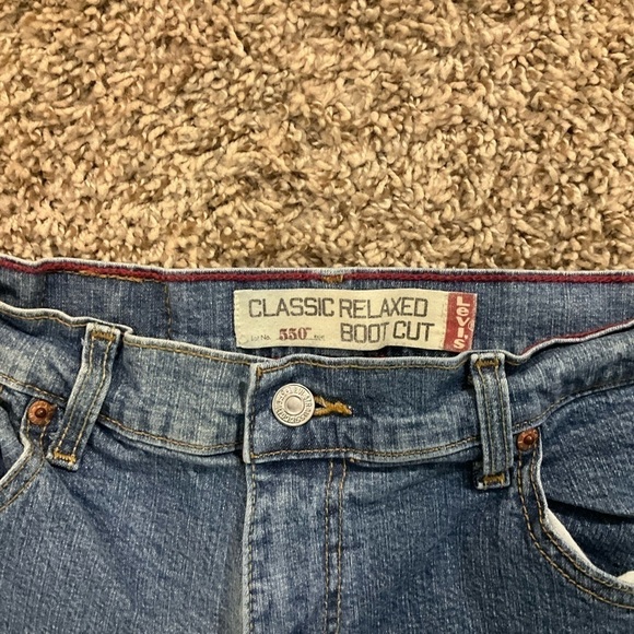 Levi’s 550 Classic Relaxed Boot Cut Blue Jeans Size 6 - Picture 4 of 6